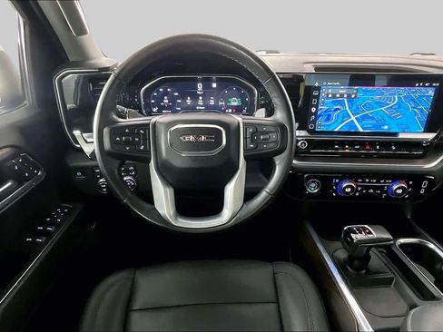 Used 2022 GMC Sierra 1500 SLT w/ SLT Convenience Package AWD/4WD image 6