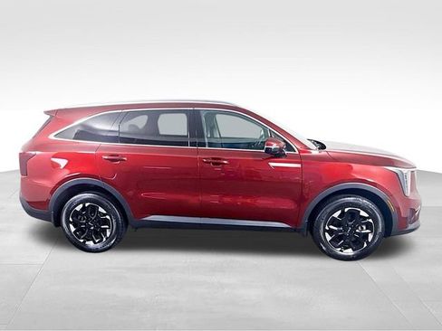 Used 2024 Kia Sorento S AWD/4WD image 7