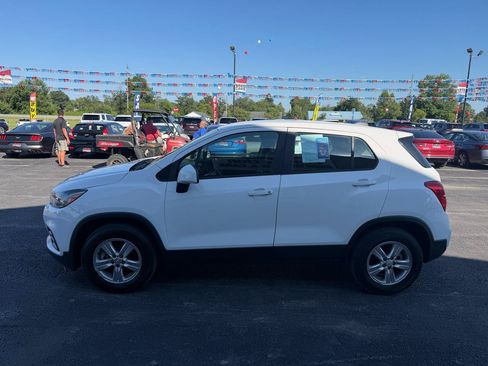 Used 2019 Chevrolet Trax LS AWD/4WD image 8