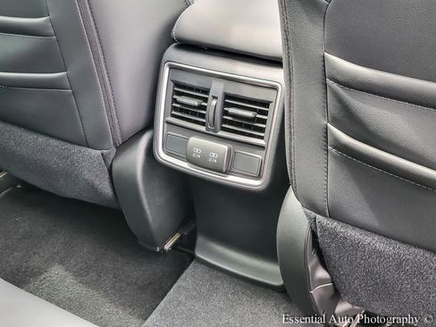 Used 2023 Subaru Forester Limited AWD/4WD image 30