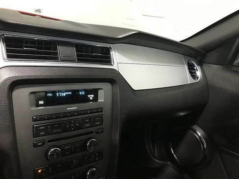 Used 2010 Ford Mustang GT RWD image 22