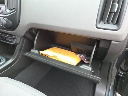 Used 2019 Chevrolet Colorado W/T w/ WT Convenience Package image 46