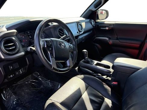 Used 2023 Toyota Tacoma TRD Sport AWD/4WD image 12
