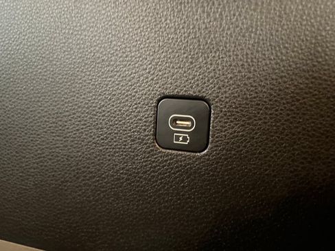Used 2026 Kia Carnival LXS FWD image 44