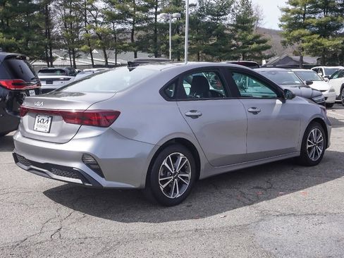 Used 2023 Kia Forte LXS w/ LXS Technology Package image 9