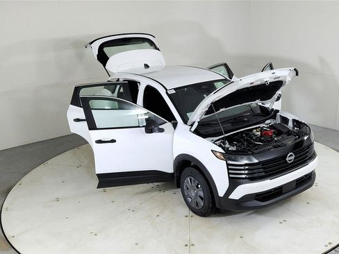 New 2026 Nissan Kicks S image 24