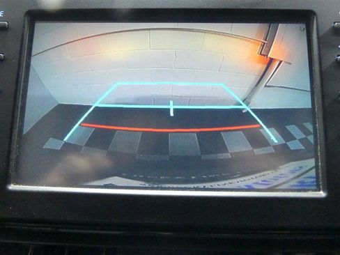 Used 2019 Toyota RAV4 XLE w/ Convenience Package image 13