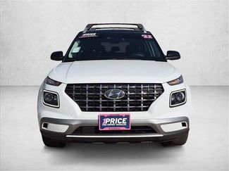 Used 2022 Hyundai Venue Limited FWD video 2