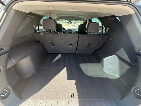 Used 2022 Chevrolet Equinox LS image 9
