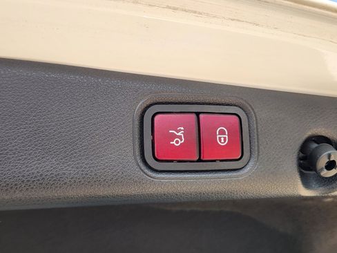 Used 2019 Mercedes-Benz E 63 AMG S image 31