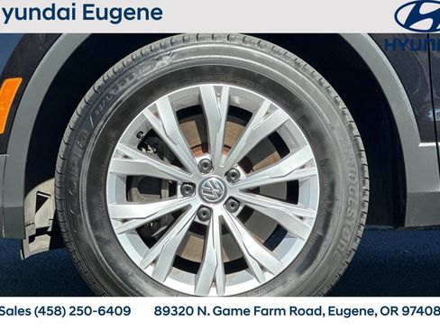 Used 2018 Volkswagen Tiguan SE FWD image 36