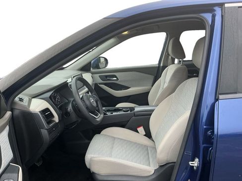 Used 2023 Nissan Rogue SV image 14