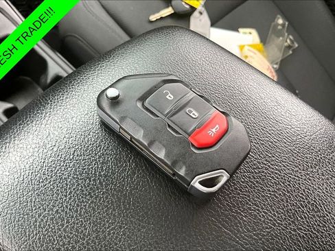 Used 2018 Jeep Wrangler Unlimited Sport S AWD/4WD image 30