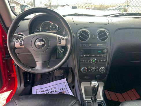 Used 2010 Chevrolet HHR LT image 8