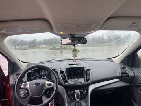 Used 2016 Ford Escape SE w/ Equipment Group 201A image 12