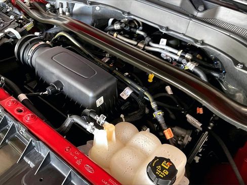 Used 2023 Ford Explorer Limited image 31