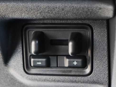 Used 2025 Ford Expedition Active AWD/4WD image 35