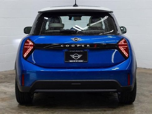 Certified 2025 MINI Cooper S image 10