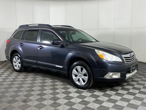 Used 2011 Subaru Outback 2.5i Limited image 7