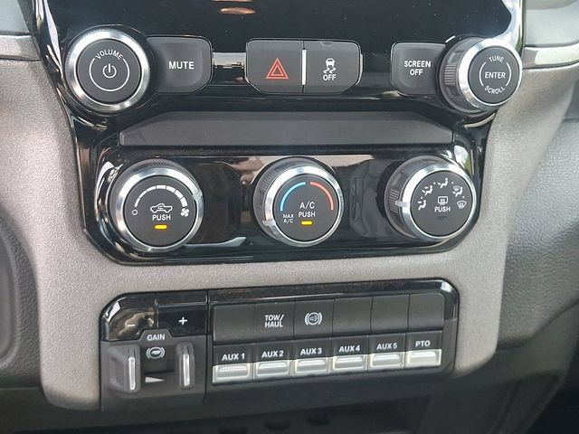 Used 2025 RAM 5500 Tradesman AWD/4WD image 14