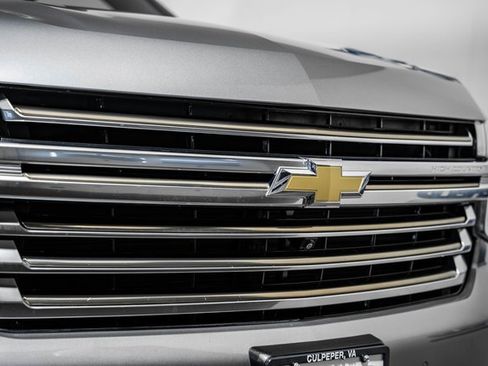 Used 2024 Chevrolet Tahoe High Country image 13