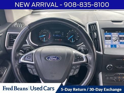 Used 2019 Ford Edge SEL AWD/4WD image 16
