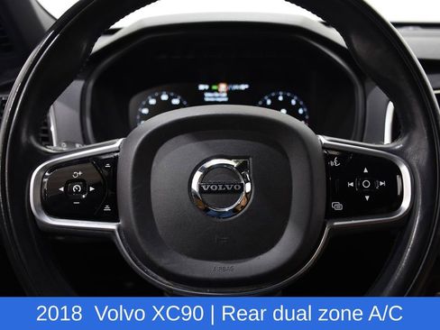 Used 2018 Volvo XC90 T6 Momentum w/ Convenience Package image 11