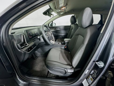 Used 2024 Kia Sportage LX image 13