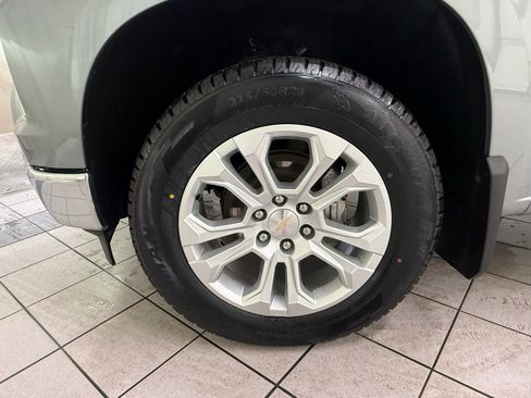 Certified 2023 Chevrolet Silverado 1500 LTZ w/ Technology Package image 12