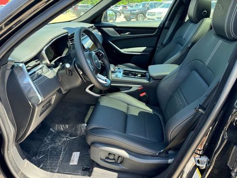 Used 2025 Jaguar F-PACE R-Dynamic S image 6