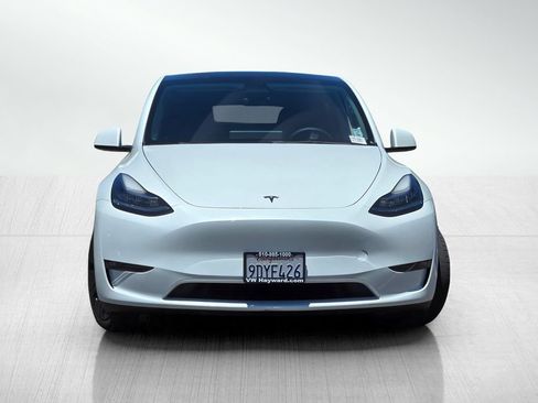 Used 2023 Tesla Model Y Long Range AWD/4WD image 3