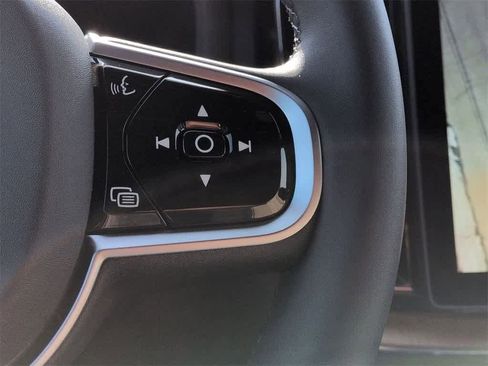 New 2026 Volvo XC60 B5 Plus w/ Protection Package Premier image 24