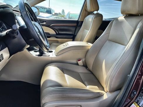Used 2018 Toyota Highlander Limited Platinum AWD/4WD image 14