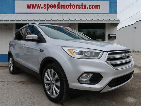 Used 2018 Ford Escape Titanium AWD/4WD image 6