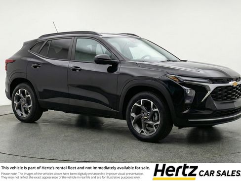 Used 2025 Chevrolet Trax LT w/ LT Convenience Package image 1