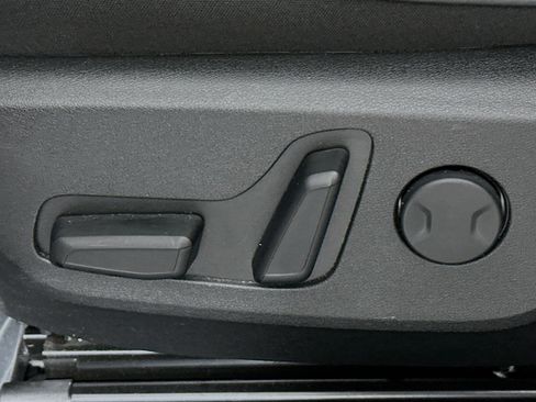 Used 2025 Kia EV6 Light image 13