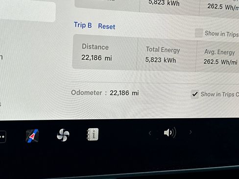 Used 2023 Tesla Model Y Long Range image 26