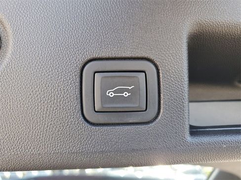 Used 2024 Chevrolet Equinox LT image 30