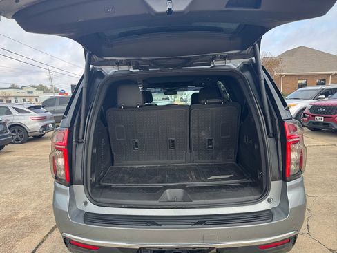 Used 2023 Chevrolet Tahoe LT w/ LT Signature Package image 18