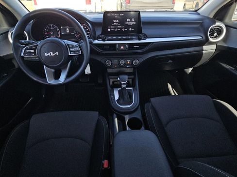 Used 2024 Kia Forte LXS w/ LXS Technology Package image 10