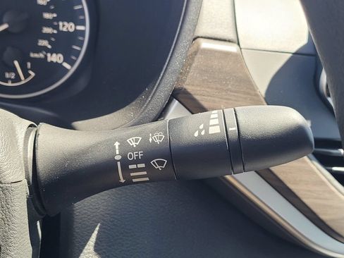 Used 2025 Nissan Altima 2.5 SV FWD image 17