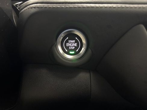 Used 2025 Chevrolet Suburban Z71 w/ Comfort Package image 16