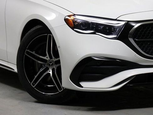 New 2026 Mercedes-Benz E 450 4MATIC Sedan image 3