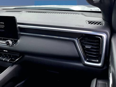 Used 2025 GMC Canyon Elevation RWD image 27