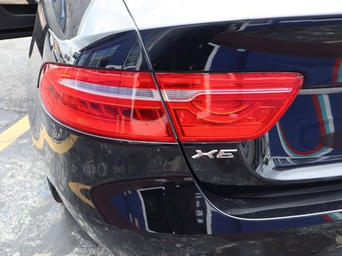 Used 2018 Jaguar XE Prestige RWD image 33
