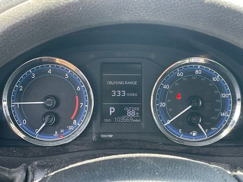 Used 2019 Toyota Corolla LE image 9