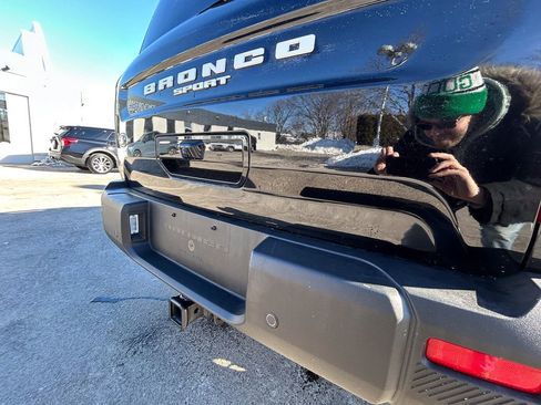 Used 2025 Ford Bronco Sport Badlands image 9