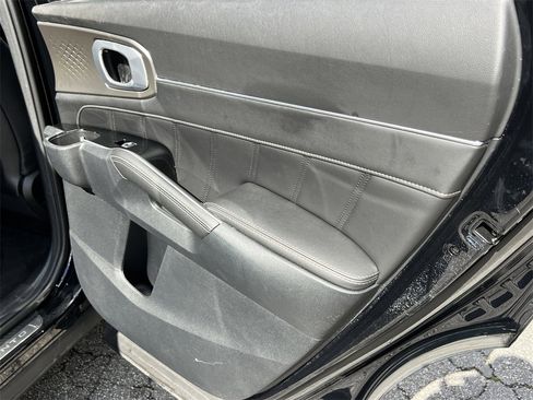 Used 2022 Kia Sorento SX image 14