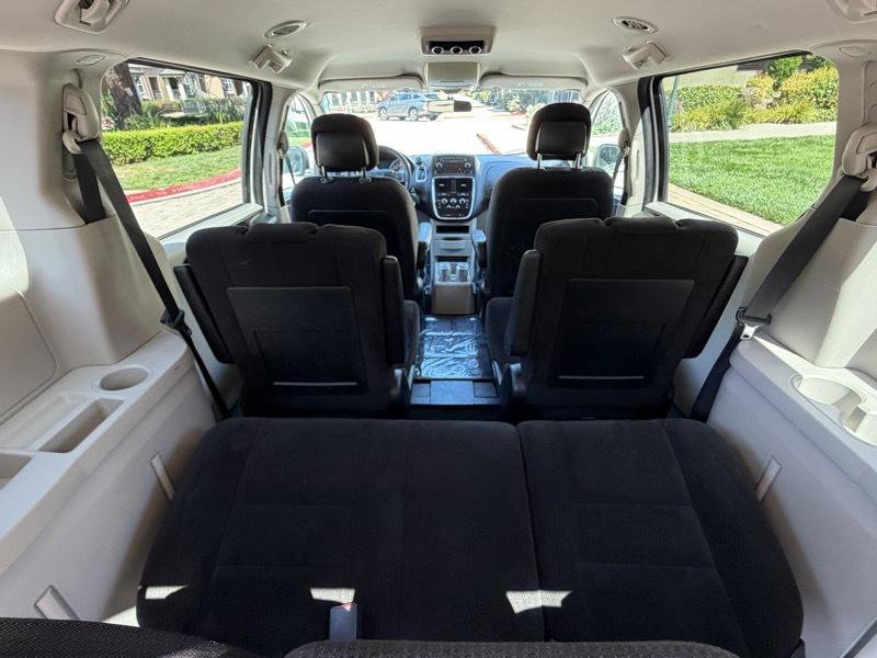 Used 2016 Dodge Grand Caravan SE w/ Quick Order Package 29E SE FWD image 25