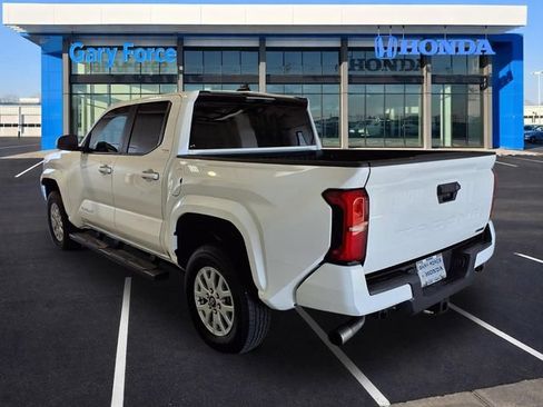 Used 2026 Toyota Tacoma SR5 RWD image 3